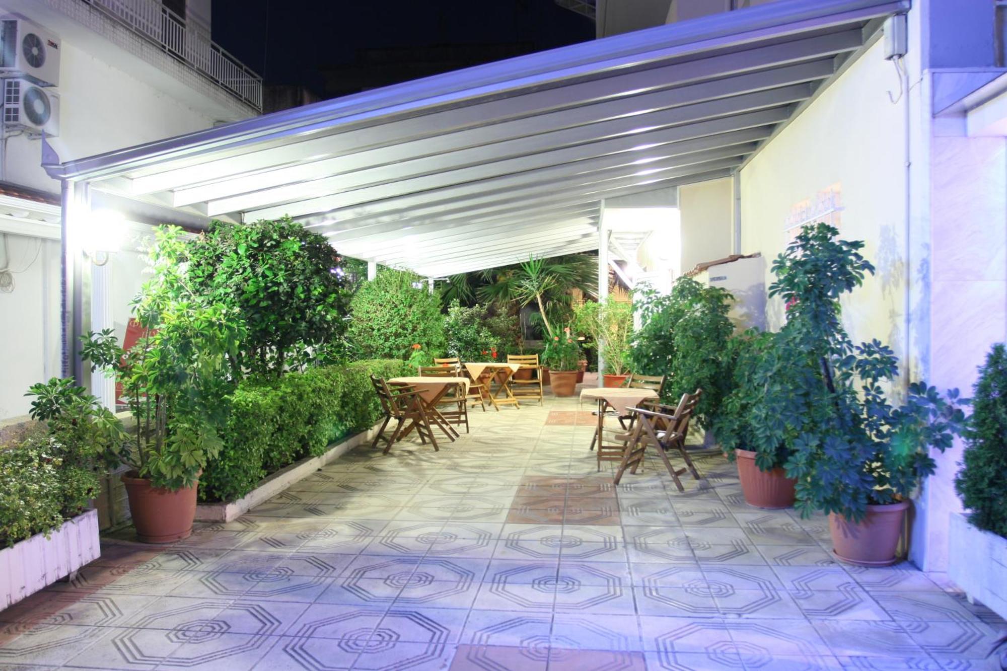 Philippos Hotel Paralía Екстериор снимка